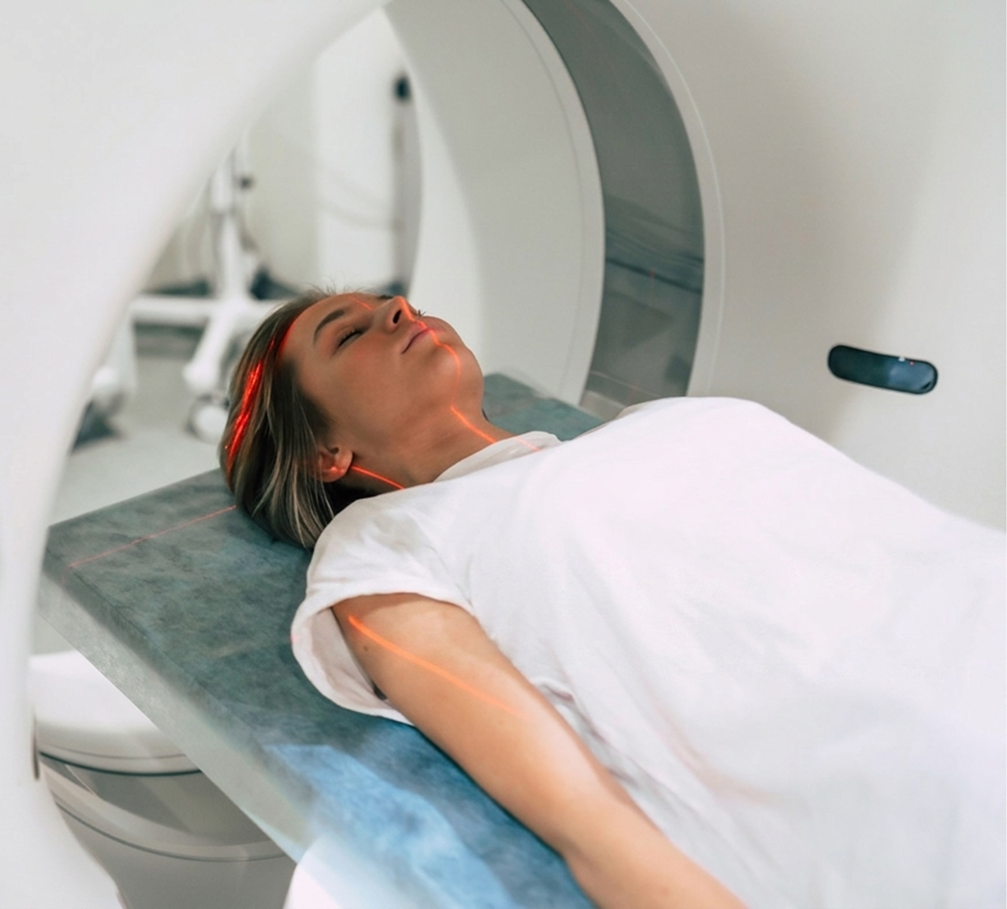 Patient i magnetröntgenkamera